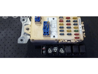 Pojistková skříňka Subaru Impreza II 2001