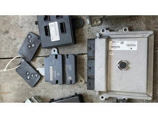 Řídící jednotka 237103352R Renault Clio IV 2012