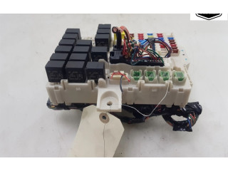 Блок предохранителей MN108319, MN108319 Mitsubishi Colt