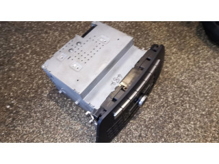 Радио/ проигрыватель CD/DVD / навигация