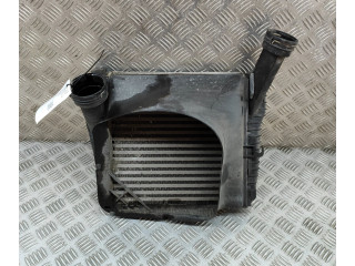 Интеркулер  7P0145804A   Volkswagen Touareg II 