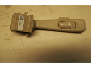 Ручка стеклоочистителей 30798467   Volvo V70