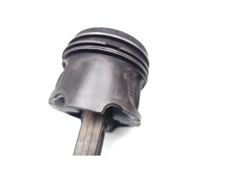 Píst K9K766 Renault Clio III K9K766