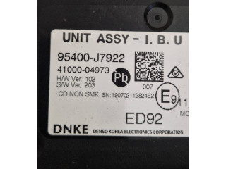 Комплект блоков управления 391002U205   KIA Ceed