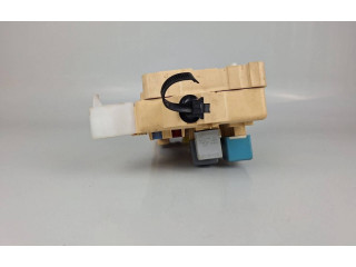 Блок предохранителей 892210F010   Toyota Corolla Verso AR10    