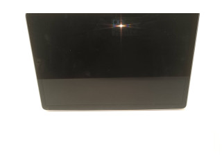 Дисплей    108954301J   Tesla Model 3