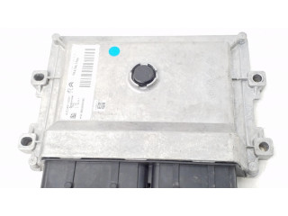 Блок управления двигателя 9832694580   Opel Corsa F