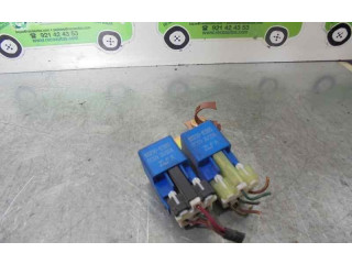 Блок предохранителей 952301C500   Hyundai Getz    