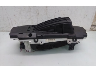 Přístrojová deska Toyota Yaris 2006 838000D690