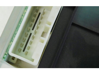 Přístrojová deska Mazda Premacy 2003 CB84A