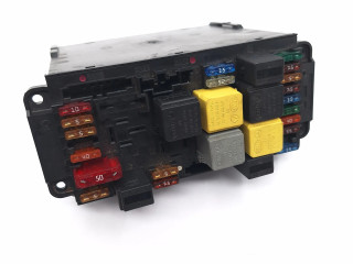 Pojistková skříňka A2095451001, 2095451001 Mercedes-Benz C W203 2003