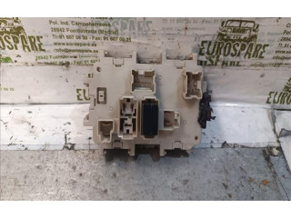 Pojistková skříňka 243505X00A Nissan Navara D40 2001