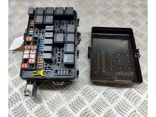 Блок предохранителей 670008649 Maserati Ghibli