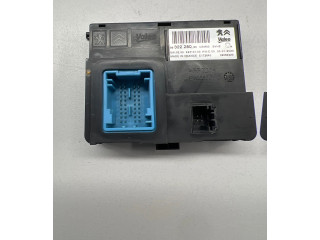 Блок управления климат-контролем 9832228080, E172640 Citroen C3 Aircross