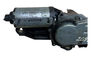 Двигатель стеклоочистителя заднего стекла