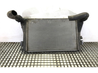 Интеркулер  1K0145803E   Volkswagen Golf Plus 