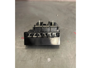 Блок предохранителей 284B07753R Renault Captur II