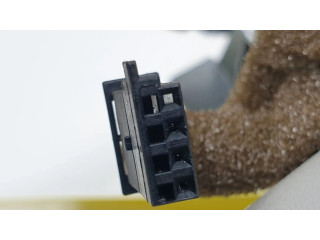 Зеркало заднего вида (в салоне)