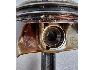 Píst 823M276   Mercedes-Benz C AMG W205     