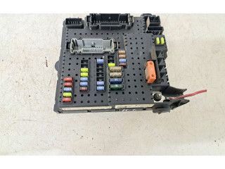 Блок предохранителей 8676391 Volvo V70