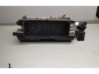 Přístrojová deska Audi 80 90 B2 1982 81117434, 88471068