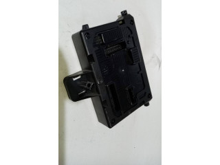 Блок комфорта 8201054119   Renault Clio III   