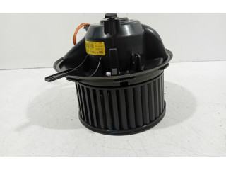 Вентилятор печки       Volkswagen Caddy