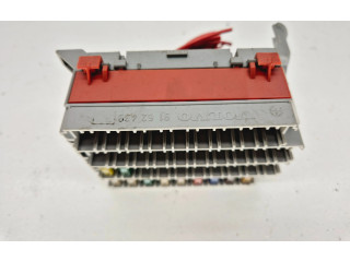 Блок предохранителей  9162439   Volvo V70    