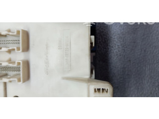 Pojistková skříňka Mazda 3 2005