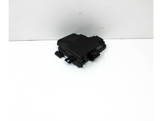   Pojistková skříňka 101327200F   Tela Model S 2015