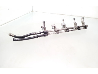 Топливная рампа 070133317C Volkswagen Transporter - Caravelle T5 для двигателя AXE