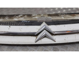 Верхняя решётка Citroen Berlingo 2003-2007 года 9644758177