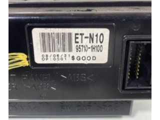 Дисплей    957101H100   KIA Ceed