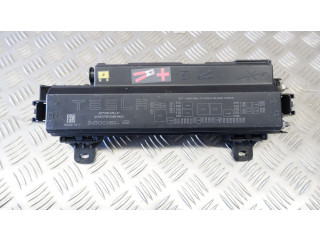 Блок предохранителей 103440600C, 103440500D Tesla Model S