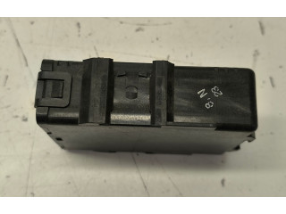 Блок управления коробкой передач 8953576010 Toyota Prius (XW30)