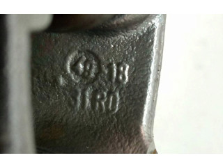  Поршень с шатуном  1831R0, MPI  Skoda Fabia Mk3 (NJ)  