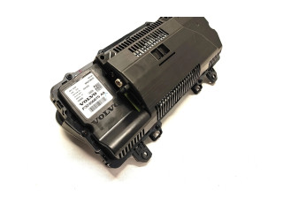 Панель приборов 32356075 Polestar 2