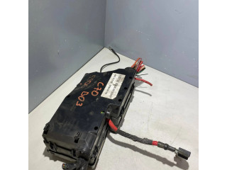 Блок предохранителей 8688040, 8688039 Volvo C70