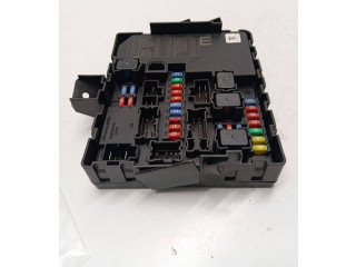 Блок предохранителей 284B7ZE03B, 3551069557 Infiniti QX56