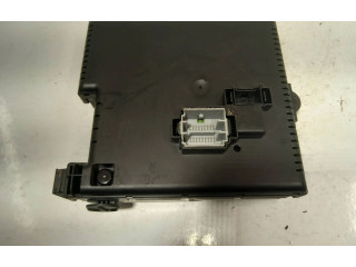 Блок предохранителей 28017881, 28017881 Volvo V70