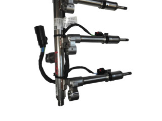 Топливная рампа 551691956, 32208203 Lynk & co 01