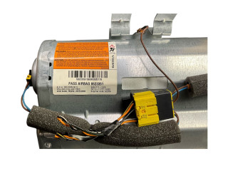 Подушка безопасности пассажира 8623351   Volvo C30