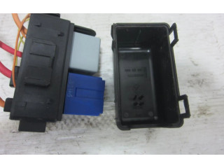 Блок предохранителей 8200222933, 8200222933   Renault Clio III    