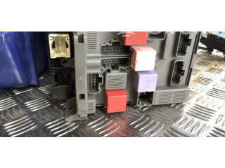 Pojistková skříňka Řídící jednotka BSM 8200660164 Renault Vel Satis 2008