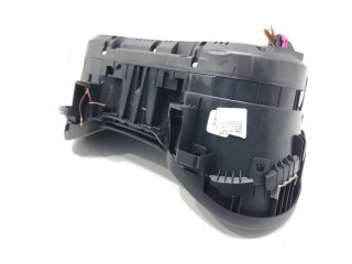 Панель приборов 5E0920781B Skoda Octavia Mk3 (5E)