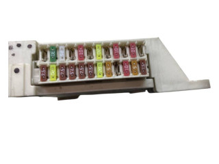 Pojistková skříňka 8267030350 Lexus GS 250 350 300H 450H 2014