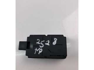 Блок управления 31252988   Volvo V70