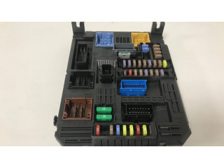 Блок предохранителей 9819851380, 981985138001 Citroen C4 Grand Picasso