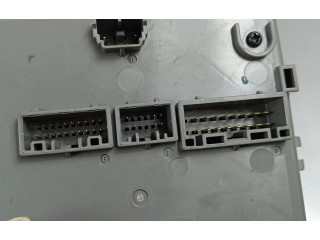 Блок предохранителей 3M0J112   Honda HR-V    