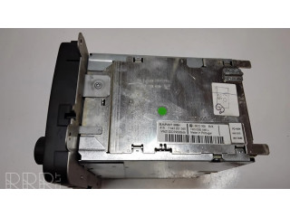 Радио/ проигрыватель CD/DVD / навигация